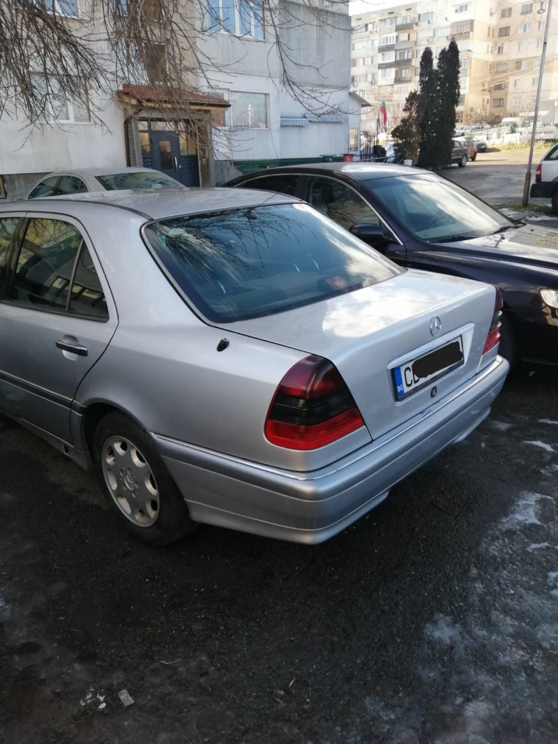 Mercedes-Benz C 250 250 TD, снимка 5 - Автомобили и джипове - 49046656