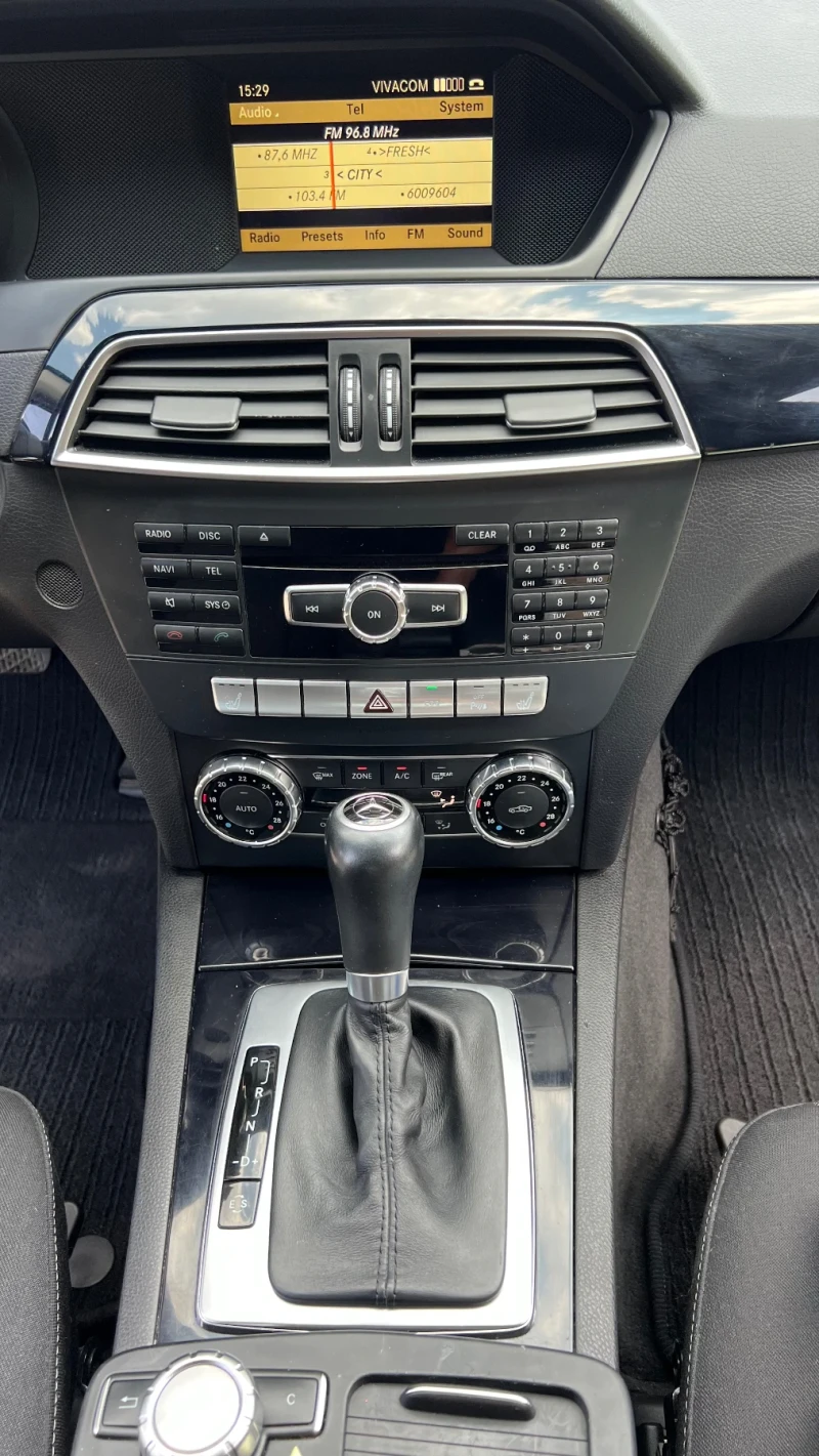 Mercedes-Benz C 180, снимка 13 - Автомобили и джипове - 50695729