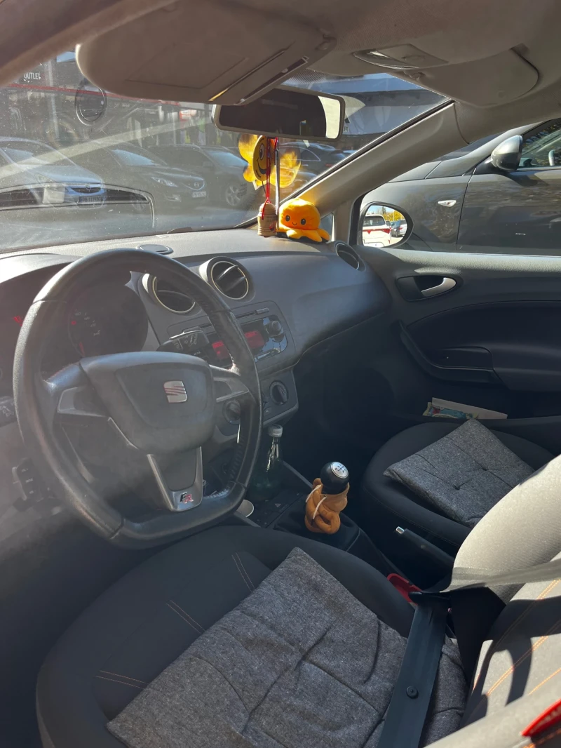 Seat Ibiza, снимка 8 - Автомобили и джипове - 52486376
