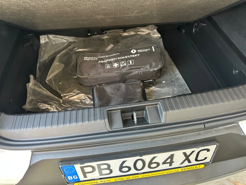 Renault Captur TCe 100 LPG Intens, снимка 8 - Автомобили и джипове - 52611982