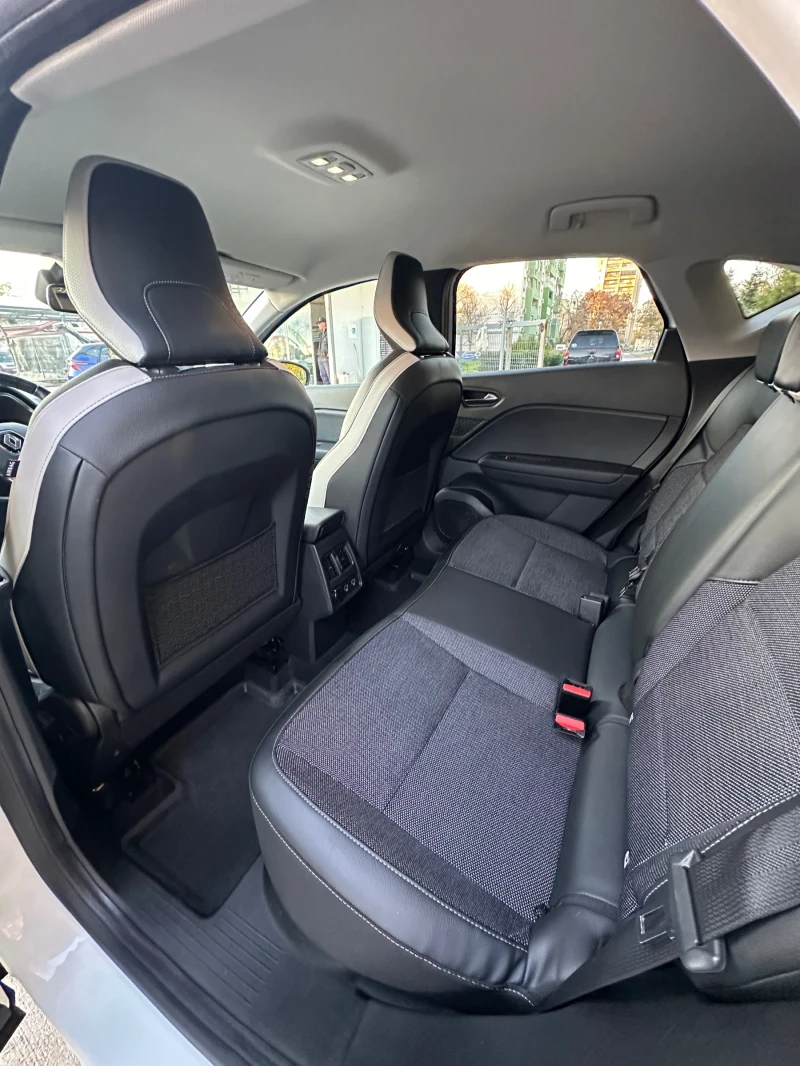 Renault Captur TCe 100 LPG Intens, снимка 9 - Автомобили и джипове - 52611982