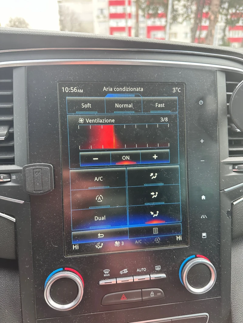 Renault Megane, снимка 13 - Автомобили и джипове - 52495455