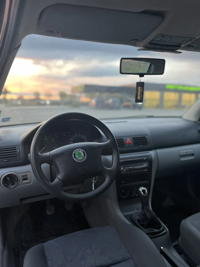 Skoda Octavia 1.9 TDI, снимка 11 - Автомобили и джипове - 52697941