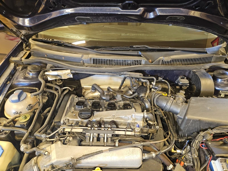 VW Golf, снимка 4 - Автомобили и джипове - 52943720