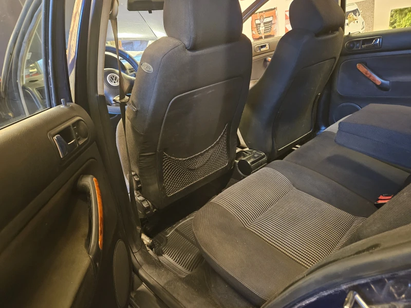 VW Golf, снимка 7 - Автомобили и джипове - 52943720