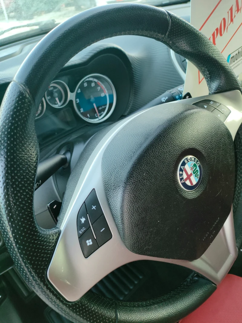 Alfa Romeo MiTo 1.4i-135ks.Italia, снимка 9 - Автомобили и джипове - 53444802