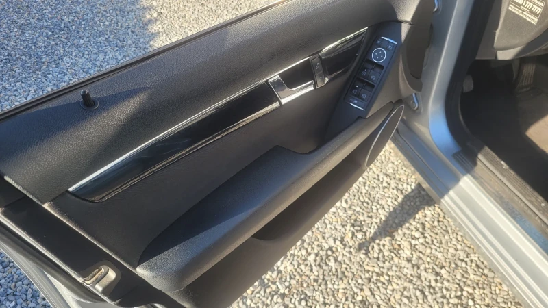 Mercedes-Benz C 220, снимка 10 - Автомобили и джипове - 53565474