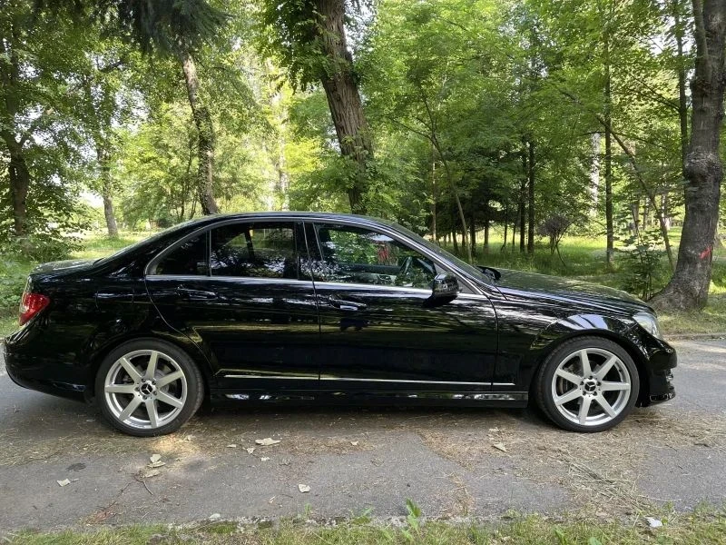 Mercedes-Benz C 220, снимка 6 - Автомобили и джипове - 54100094