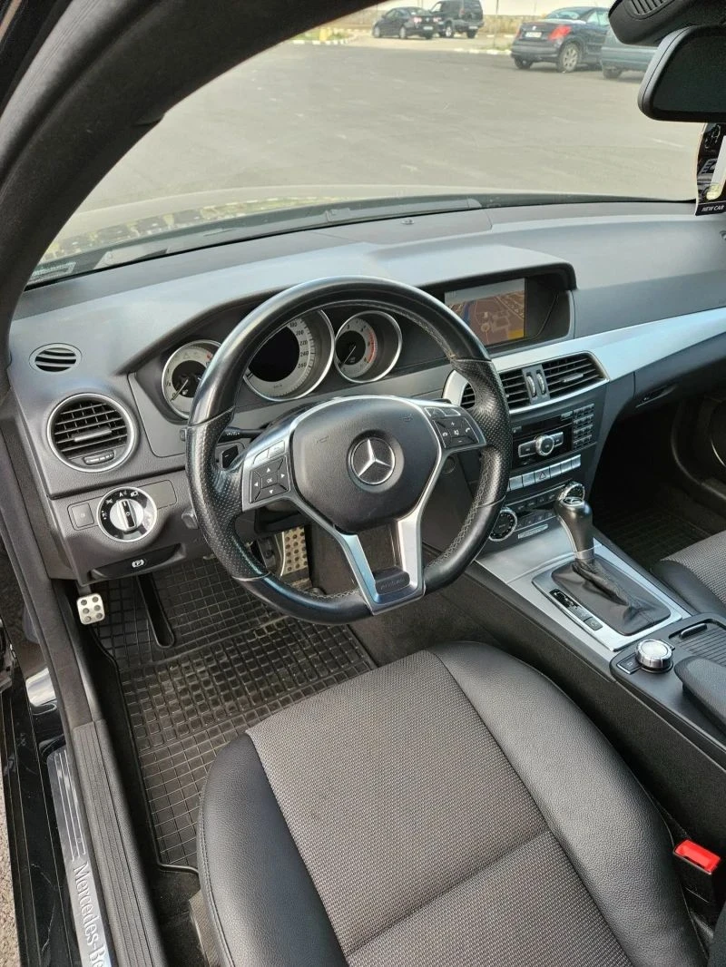 Mercedes-Benz C 220, снимка 7 - Автомобили и джипове - 54100094