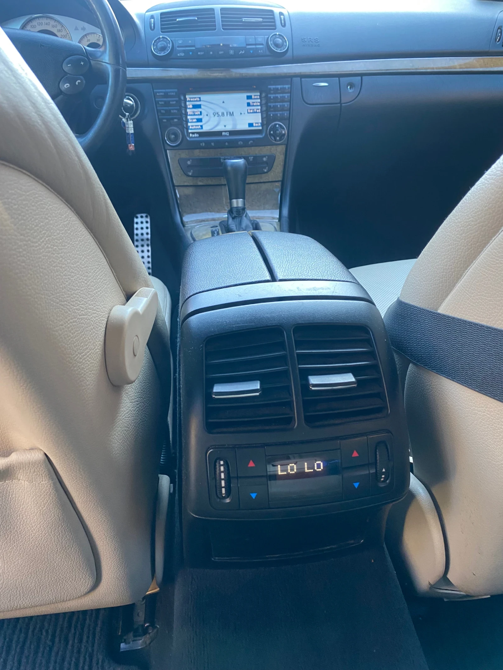 Mercedes-Benz E 280 CDI Avantgarde 190 k.c/7G V6 - изображение 9