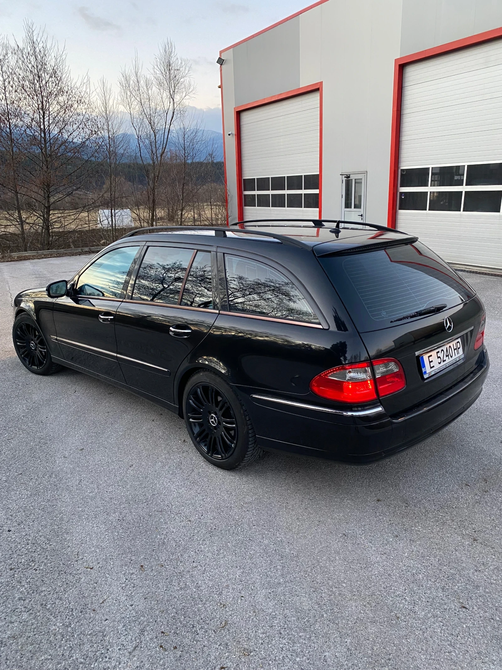Mercedes-Benz E 280 CDI Avantgarde 190 k.c/7G V6 - изображение 4
