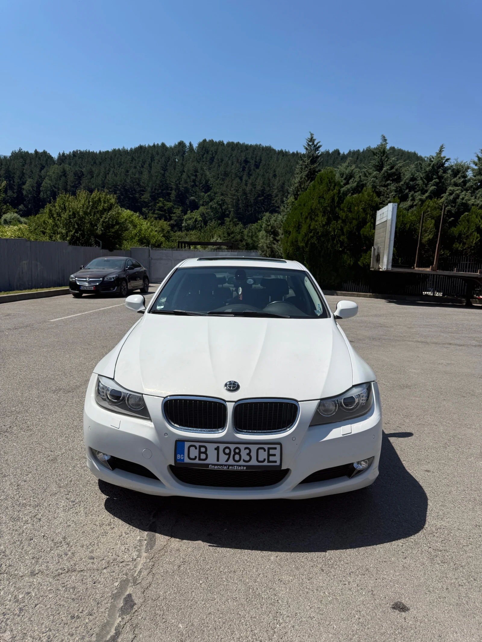 BMW 320 Xdrive - изображение 2