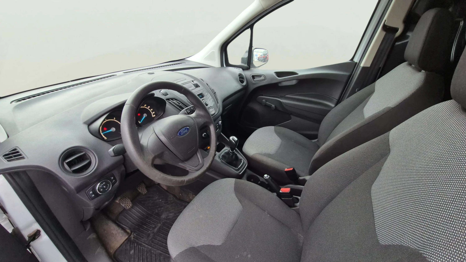 Ford Courier 1.5 TDCi - изображение 9