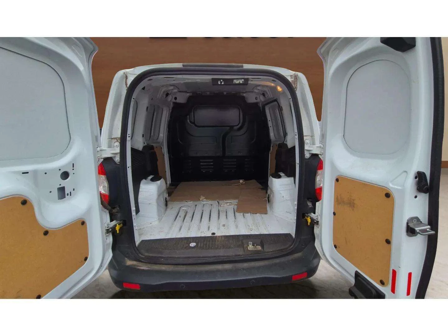 Ford Courier 1.5 TDCi | Mobile.bg — изображение 11