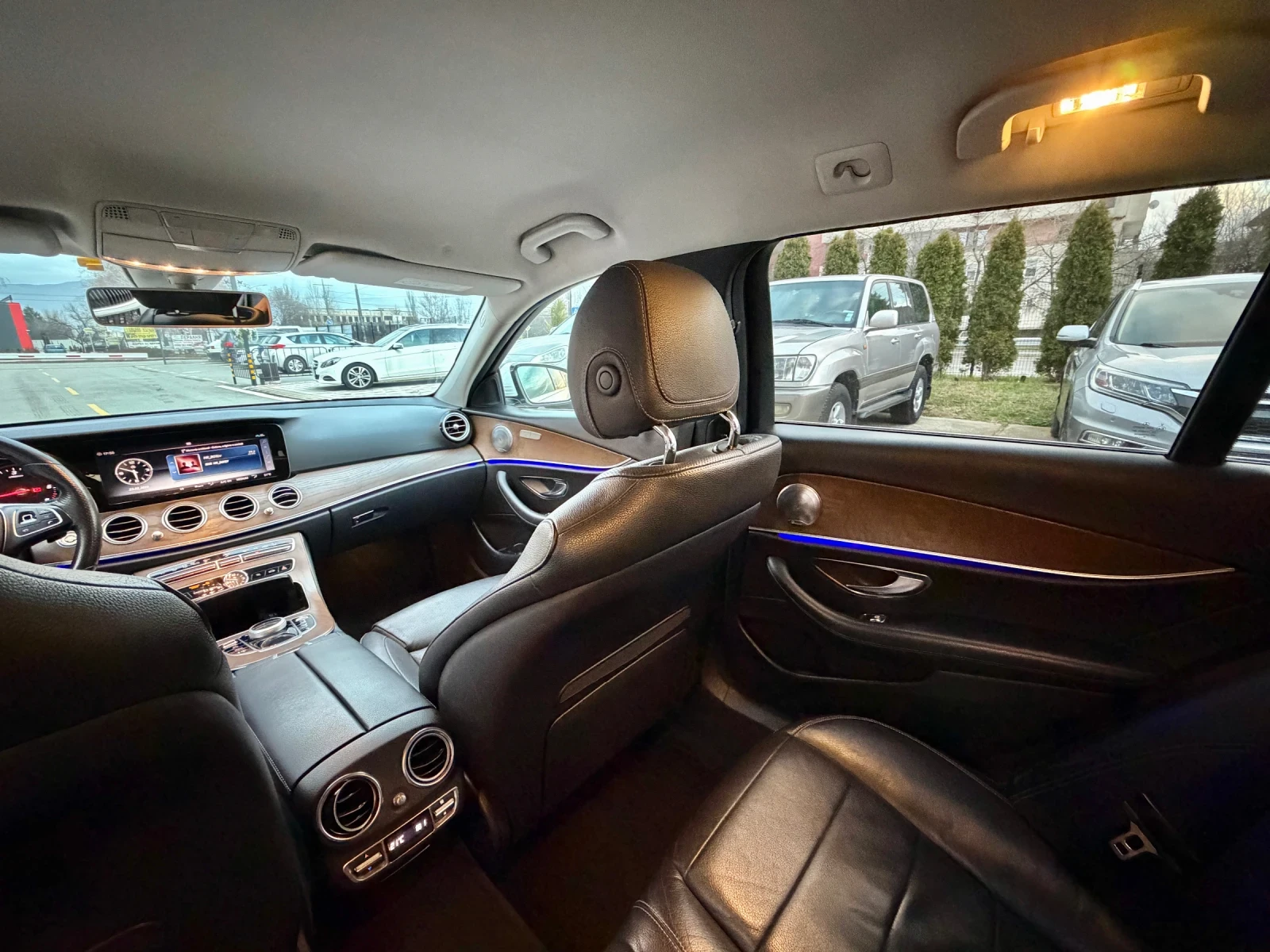 Mercedes-Benz E 220 | Mobile.bg � ����������� 15