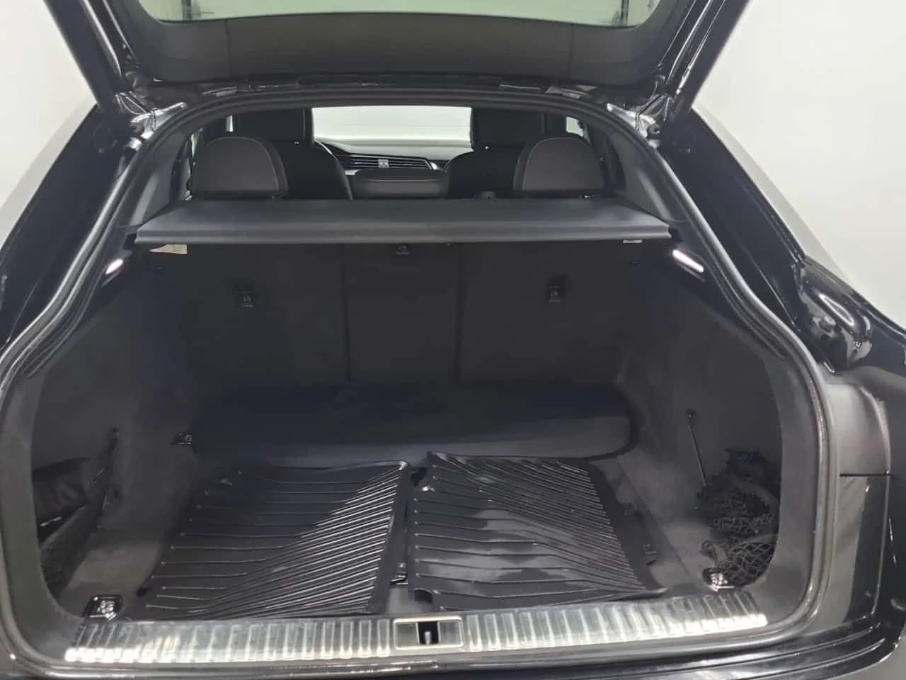 Audi E-Tron TECHNIK  CARFAX, снимка 14 - Автомобили и джипове - 54071963