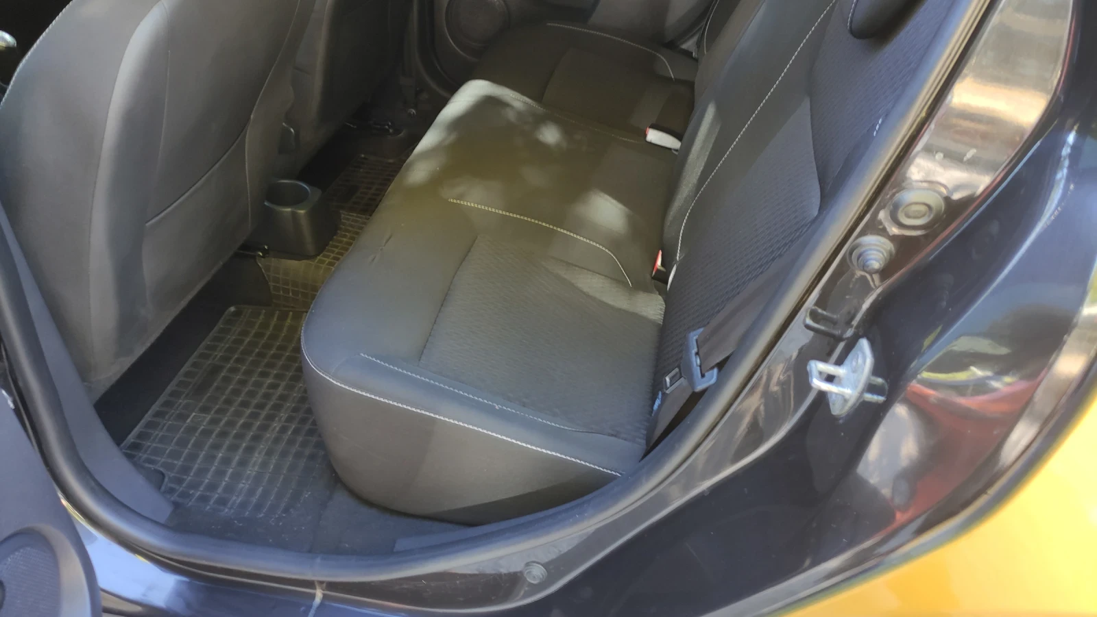 Dacia Logan, снимка 12 - Автомобили и джипове - 54202797