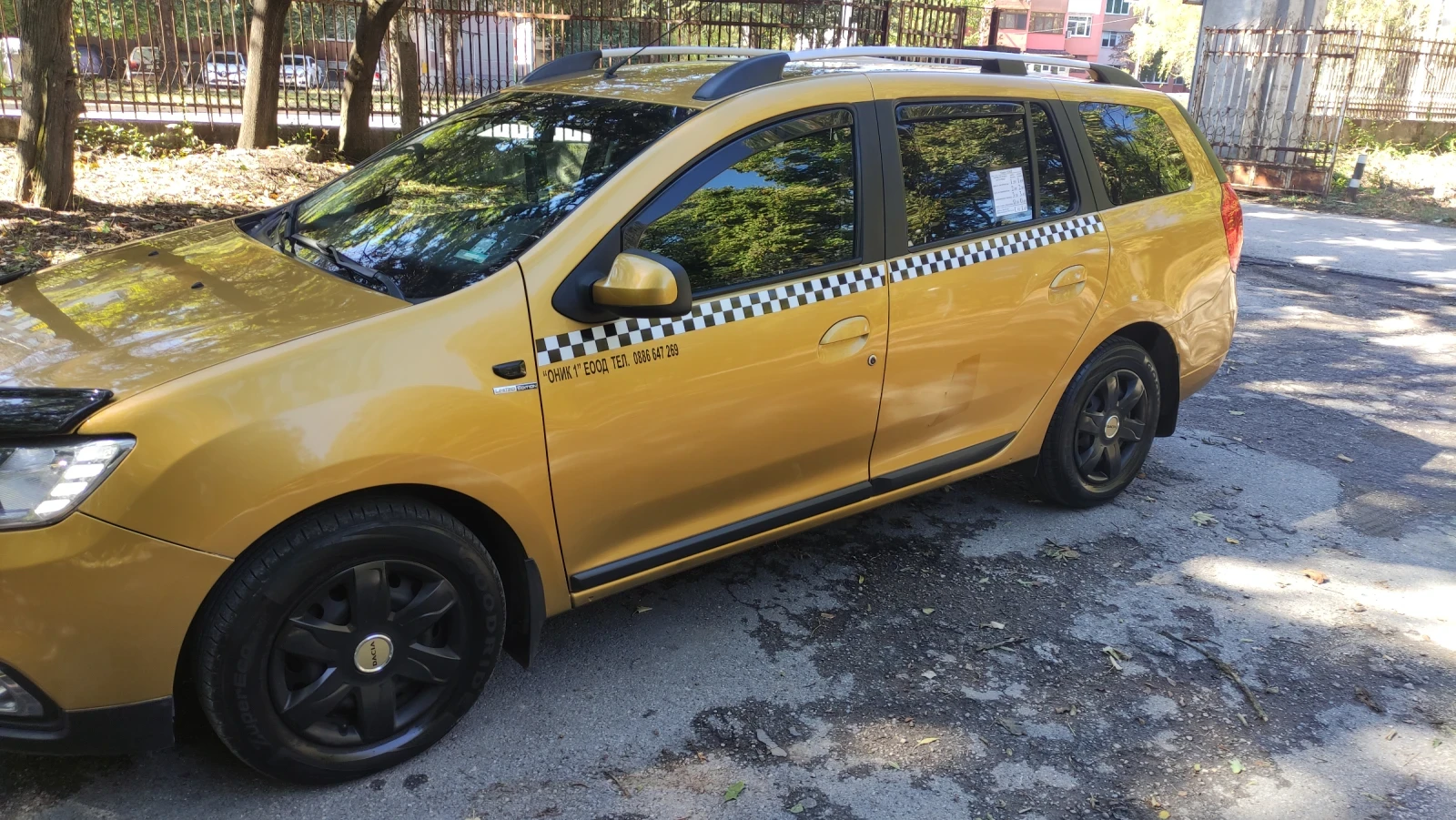 Dacia Logan, снимка 5 - Автомобили и джипове - 54202797