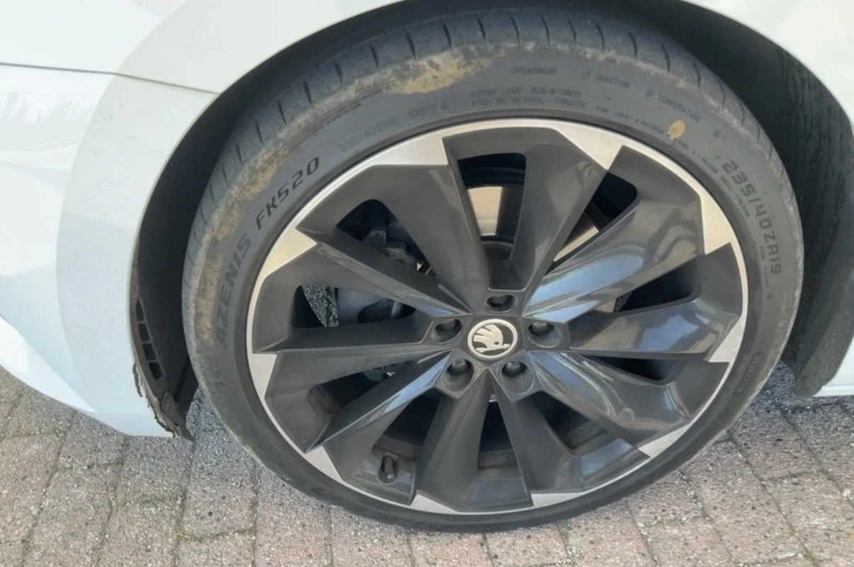 Skoda Superb SPORTLINE ОЧАКВАН ВНОС, снимка 13 - Автомобили и джипове - 54333215