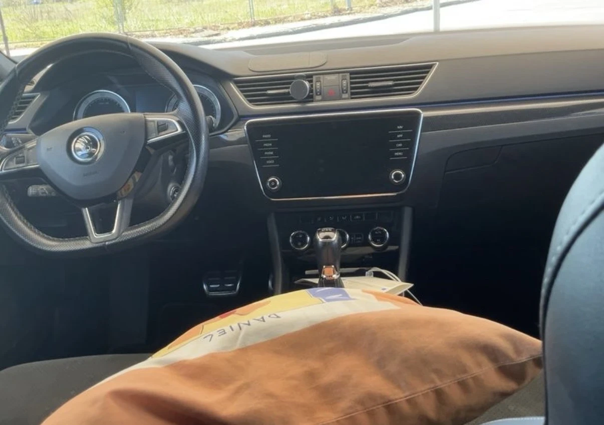 Skoda Superb SPORTLINE ОЧАКВАН ВНОС, снимка 15 - Автомобили и джипове - 54333215