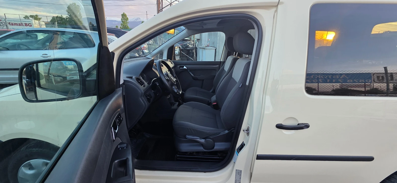 VW Caddy 2.0-109-метан, снимка 9 - Автомобили и джипове - 54350456