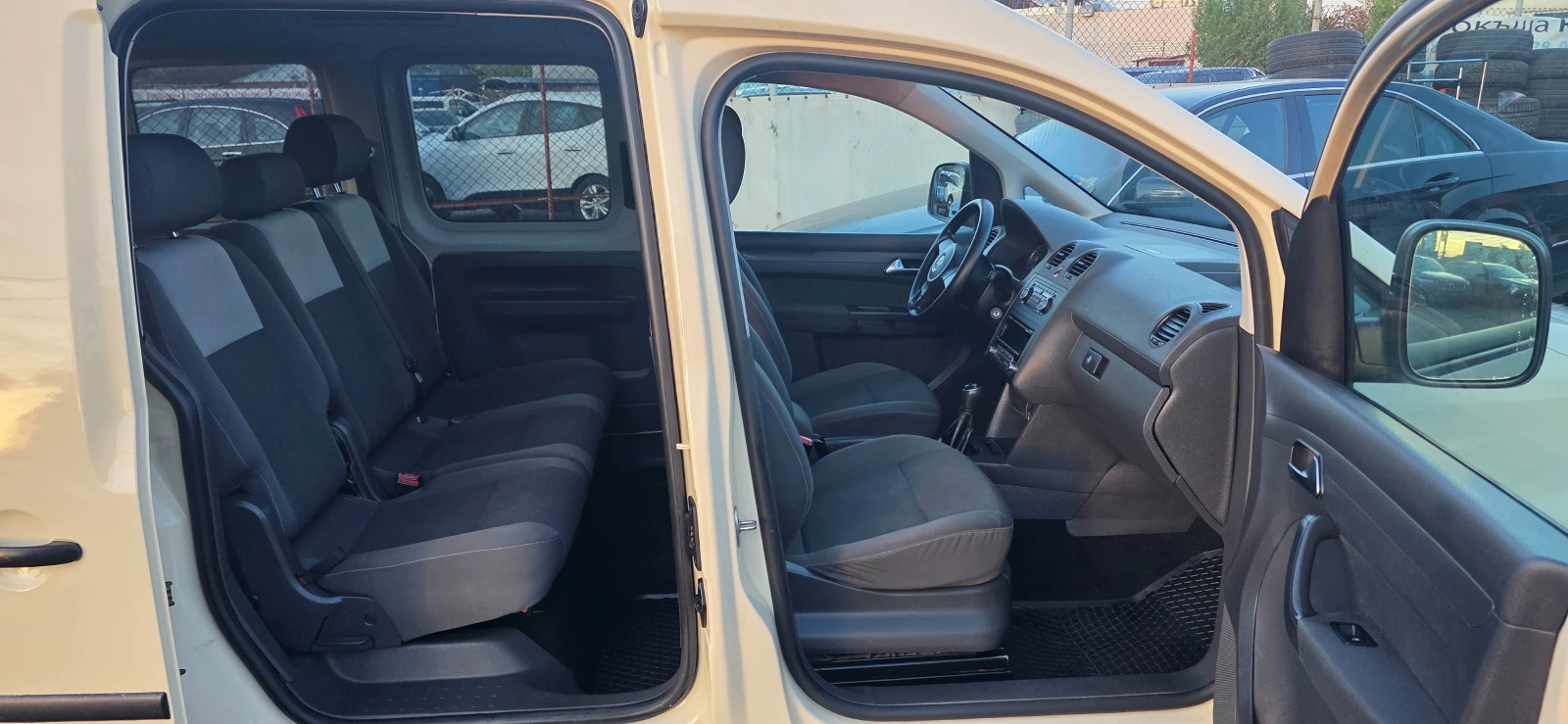 VW Caddy 2.0-109-метан, снимка 11 - Автомобили и джипове - 54350456