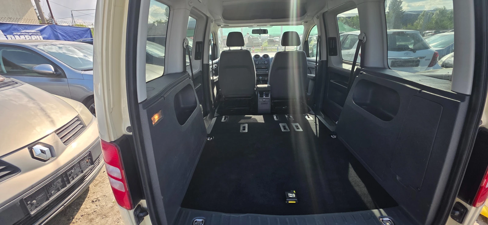 VW Caddy 2.0-109-метан, снимка 16 - Автомобили и джипове - 54350456