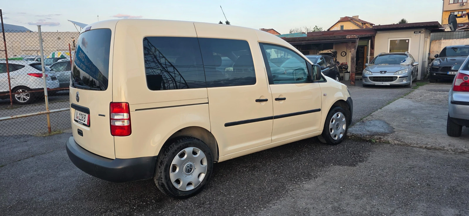 VW Caddy 2.0-109-метан, снимка 7 - Автомобили и джипове - 54350456