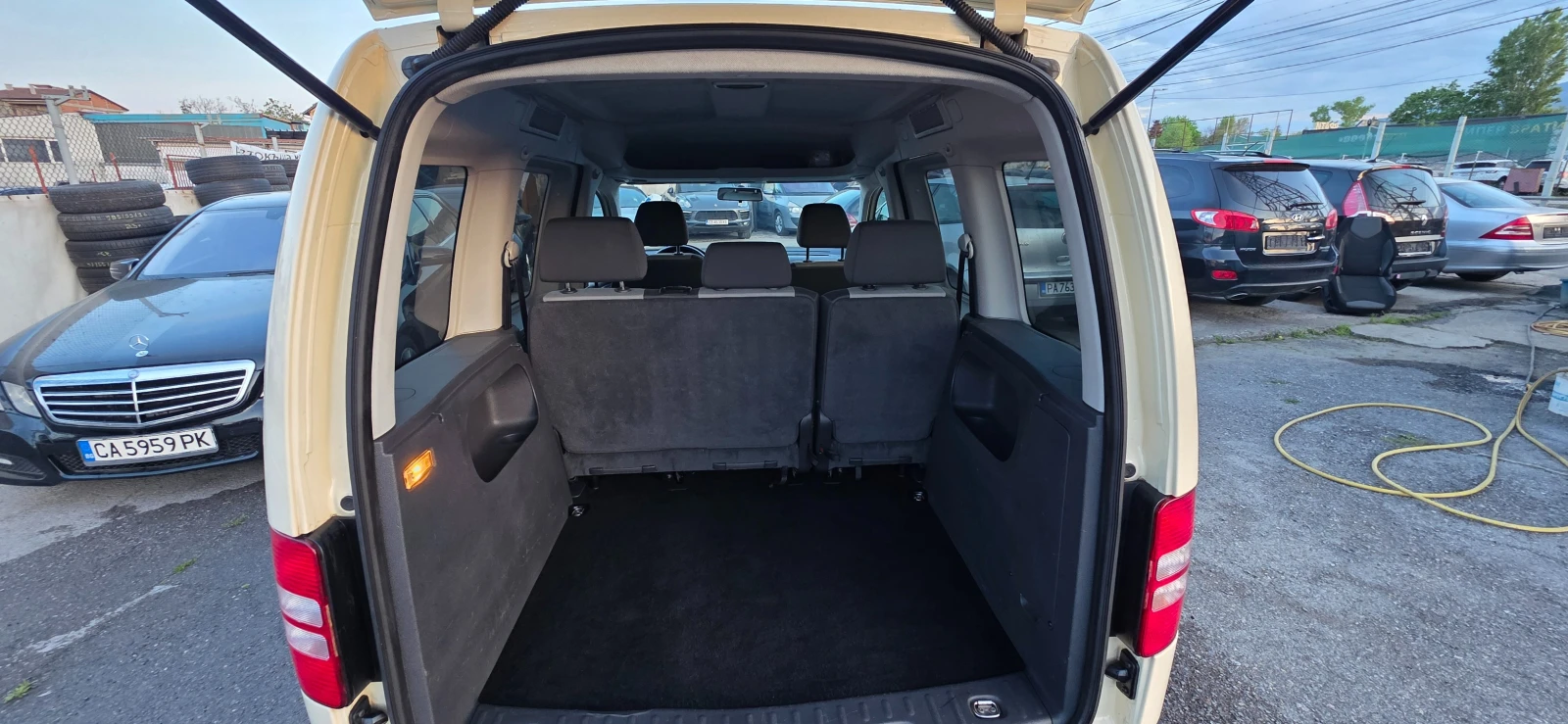 VW Caddy 2.0-109-метан, снимка 14 - Автомобили и джипове - 54350456