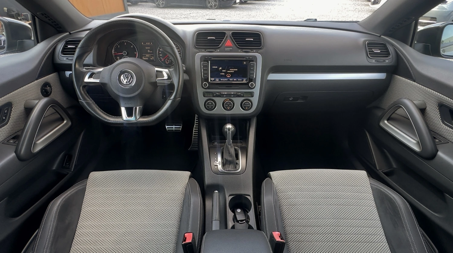 VW Scirocco 2.0TDi Autom.Navi Подгрев Xenon, снимка 7 - Автомобили и джипове - 54852934