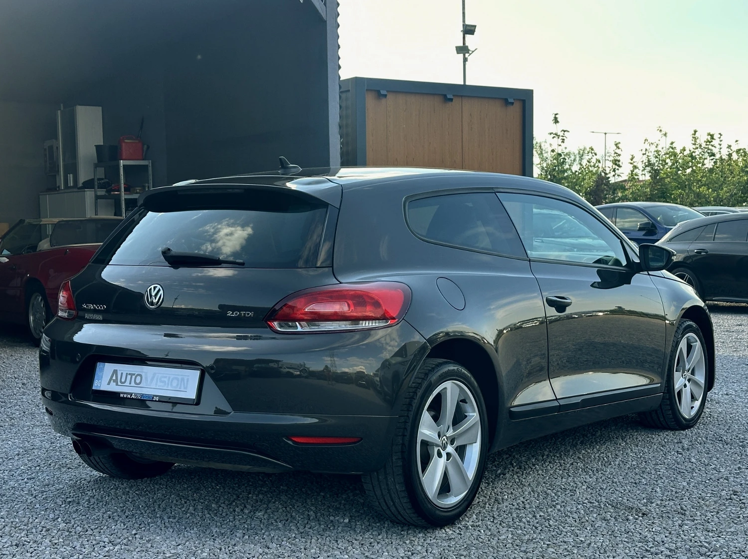 VW Scirocco 2.0TDi Autom.Navi Подгрев Xenon, снимка 4 - Автомобили и джипове - 54852934