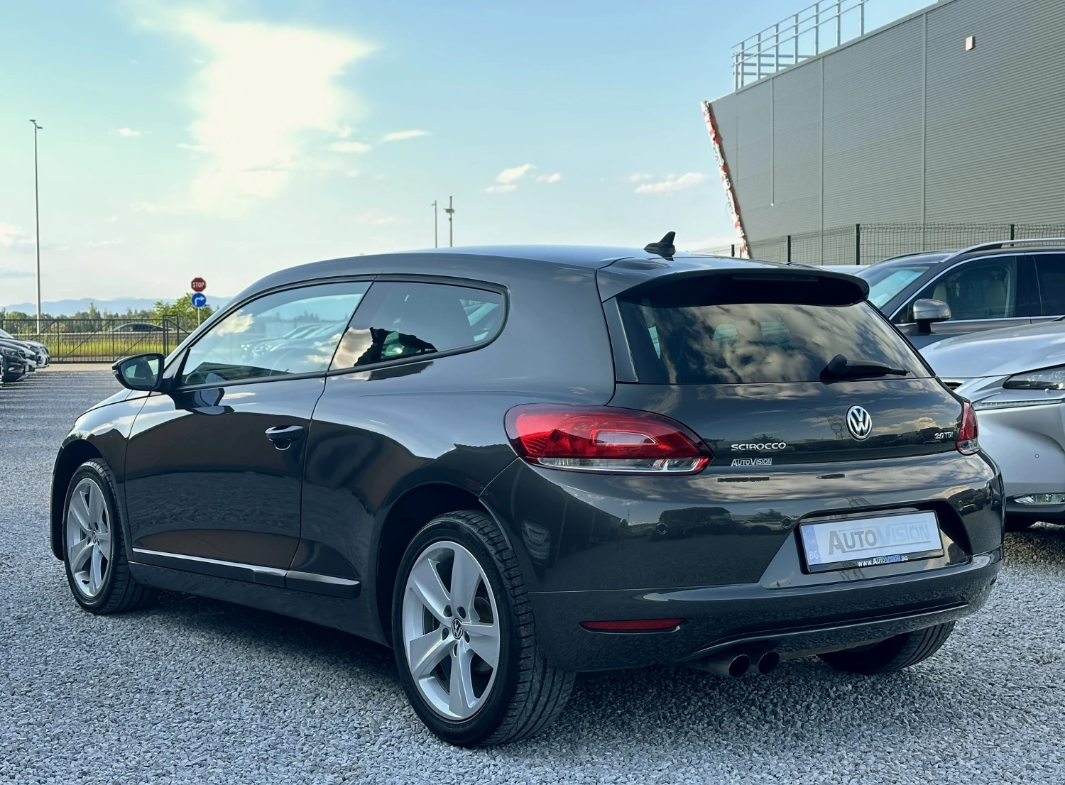 VW Scirocco 2.0TDi Autom.Navi Подгрев Xenon, снимка 2 - Автомобили и джипове - 54852934