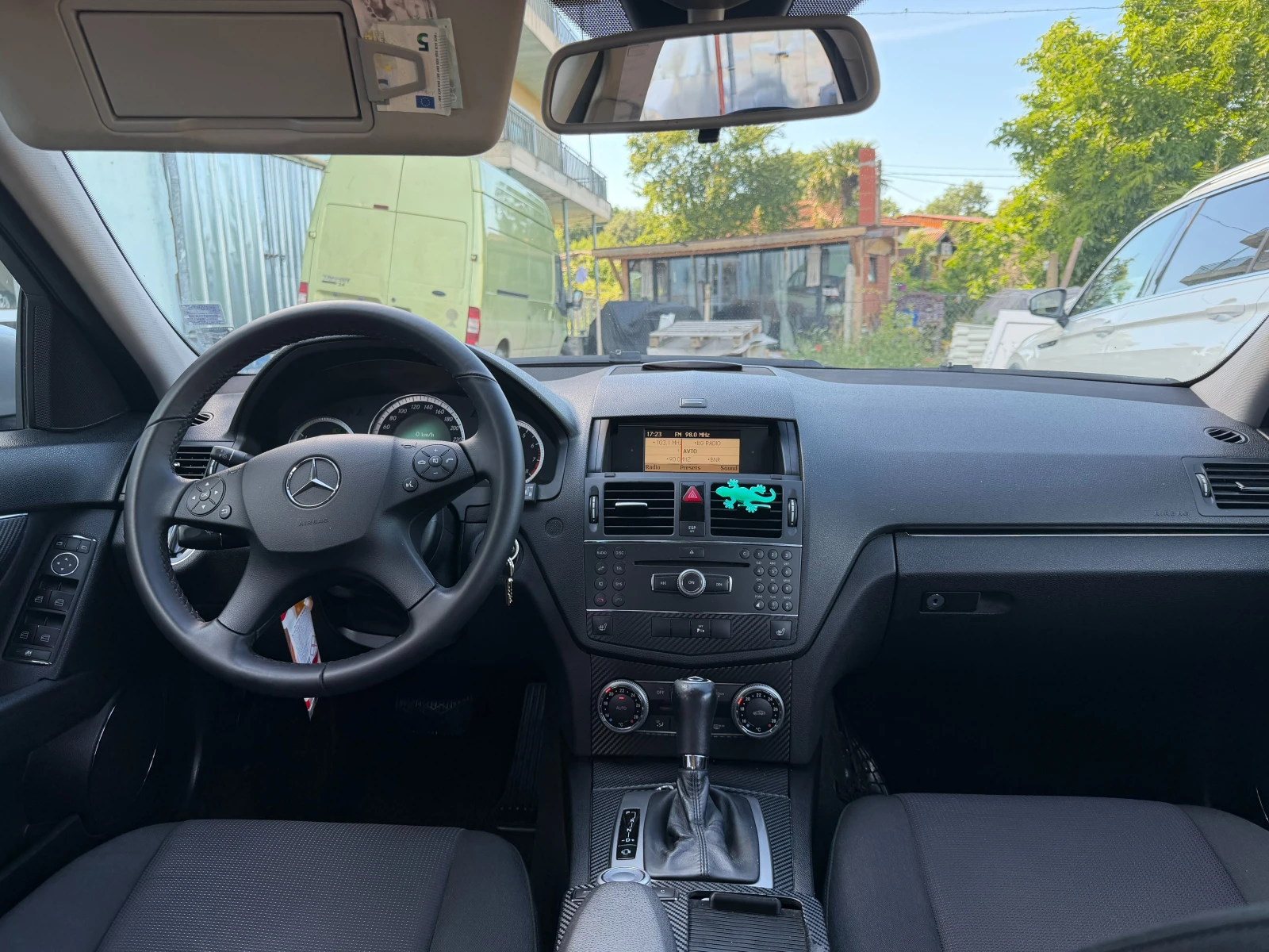 Mercedes-Benz C 200, снимка 9 - Автомобили и джипове - 55051003