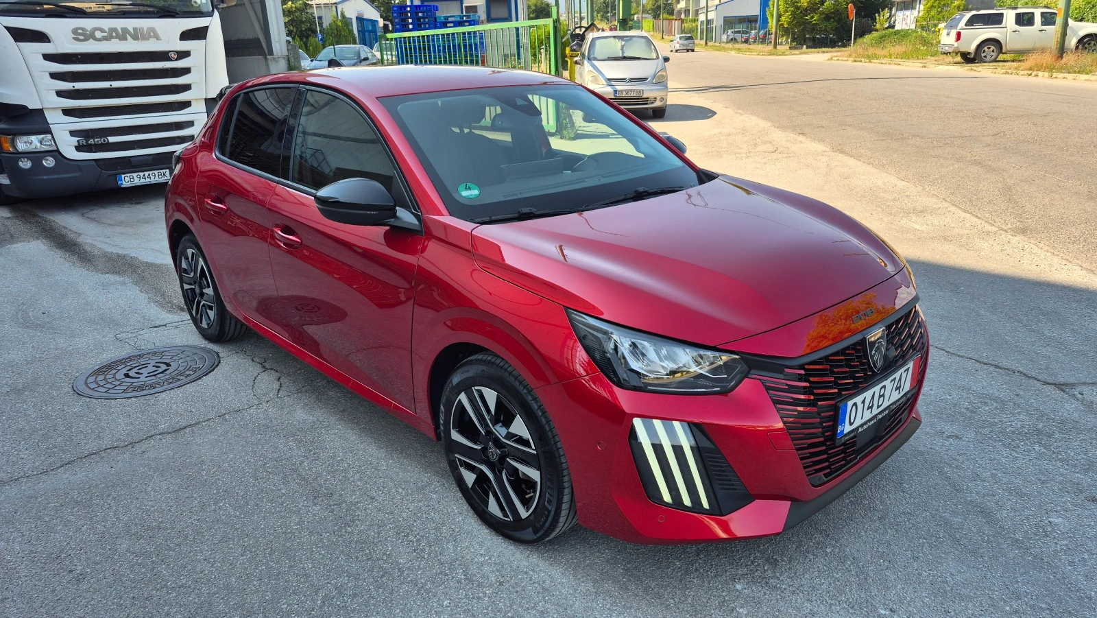 Peugeot 208 1.2 HYBRID 6700км Германия