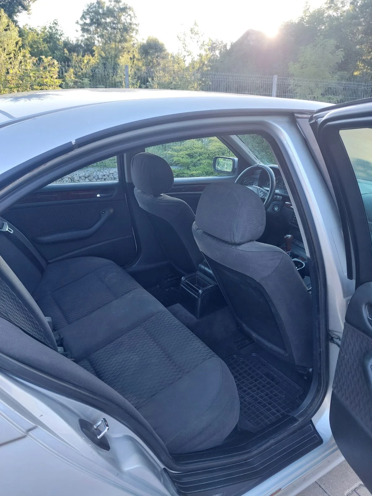 BMW 320, снимка 9 - Автомобили и джипове - 55537807