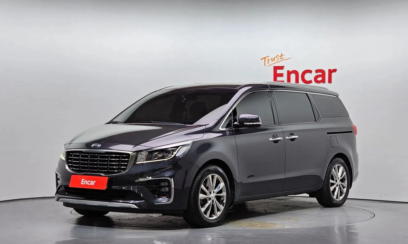 Kia Carnival 9-Seater Prestige 