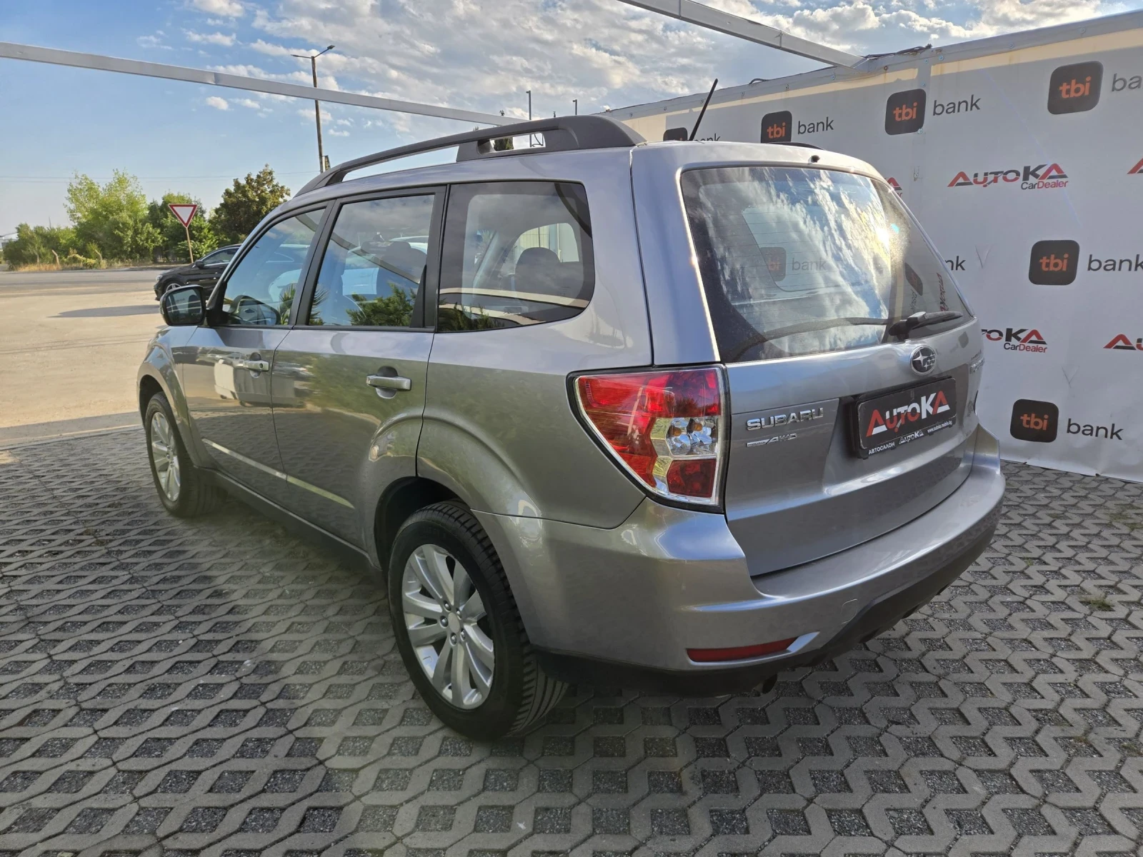 Subaru Forester 2.0i-150кс= АВТОМАТ= ГАЗ= 4Х4= КАМЕРА= ПОДГРЕВ, снимка 5 - Автомобили и джипове - 55729717