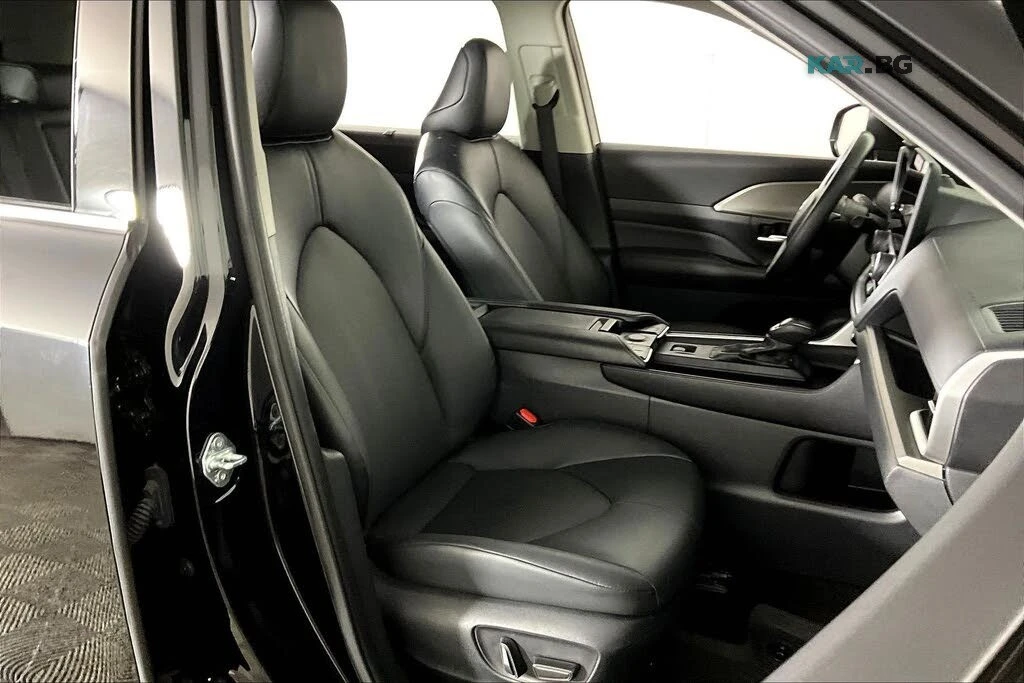 Toyota Grand Highlander XLE* AWD* КОЖА* ПОДГРЕВ* КАМЕРА* NAVI* LED* , снимка 7 - Автомобили и джипове - 55751122