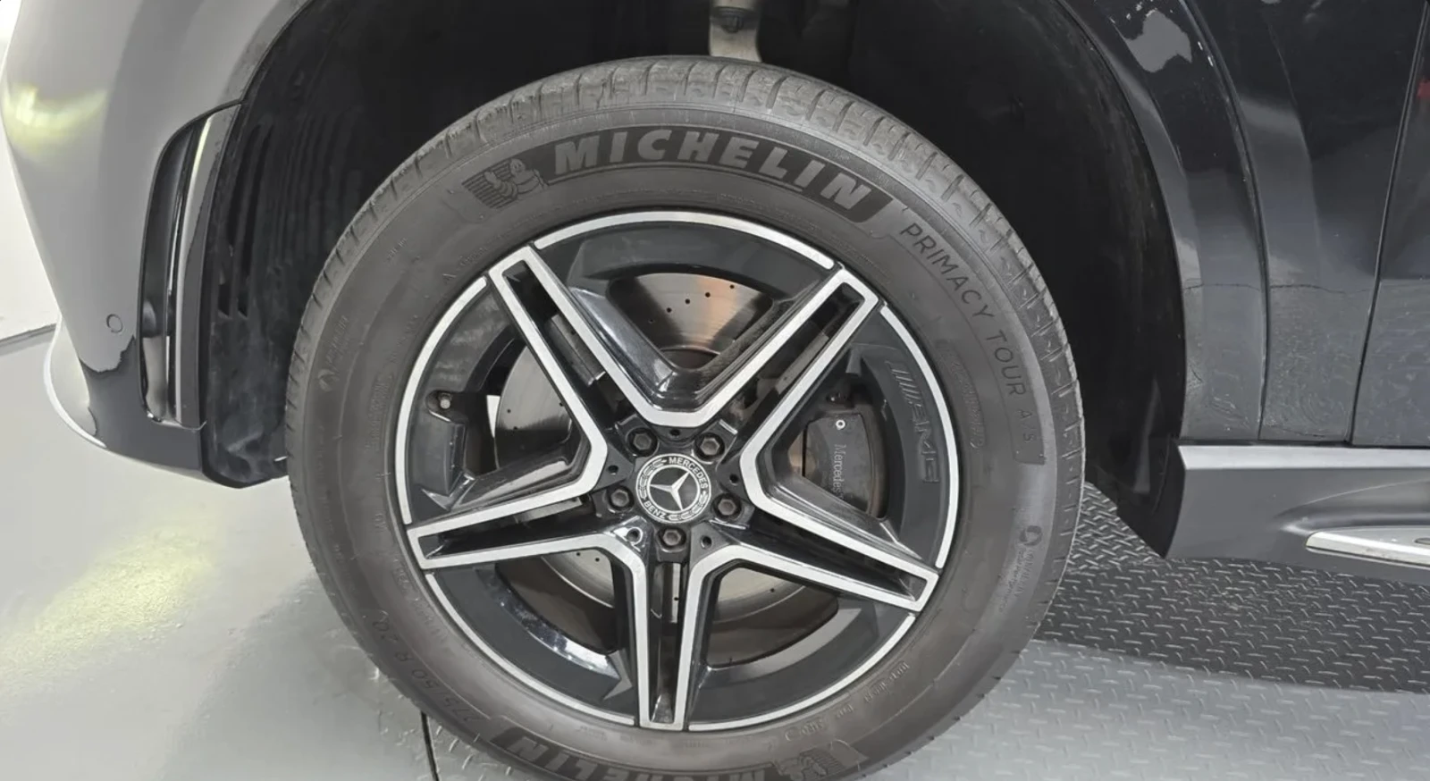 Mercedes-Benz GLE 450 AMG / BURMESTER / 360 CAM /HEAD UP, снимка 5 - Автомобили и джипове - 56016171