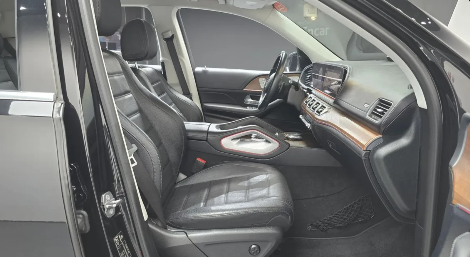 Mercedes-Benz GLE 450 AMG / BURMESTER / 360 CAM /HEAD UP, снимка 12 - Автомобили и джипове - 56016171