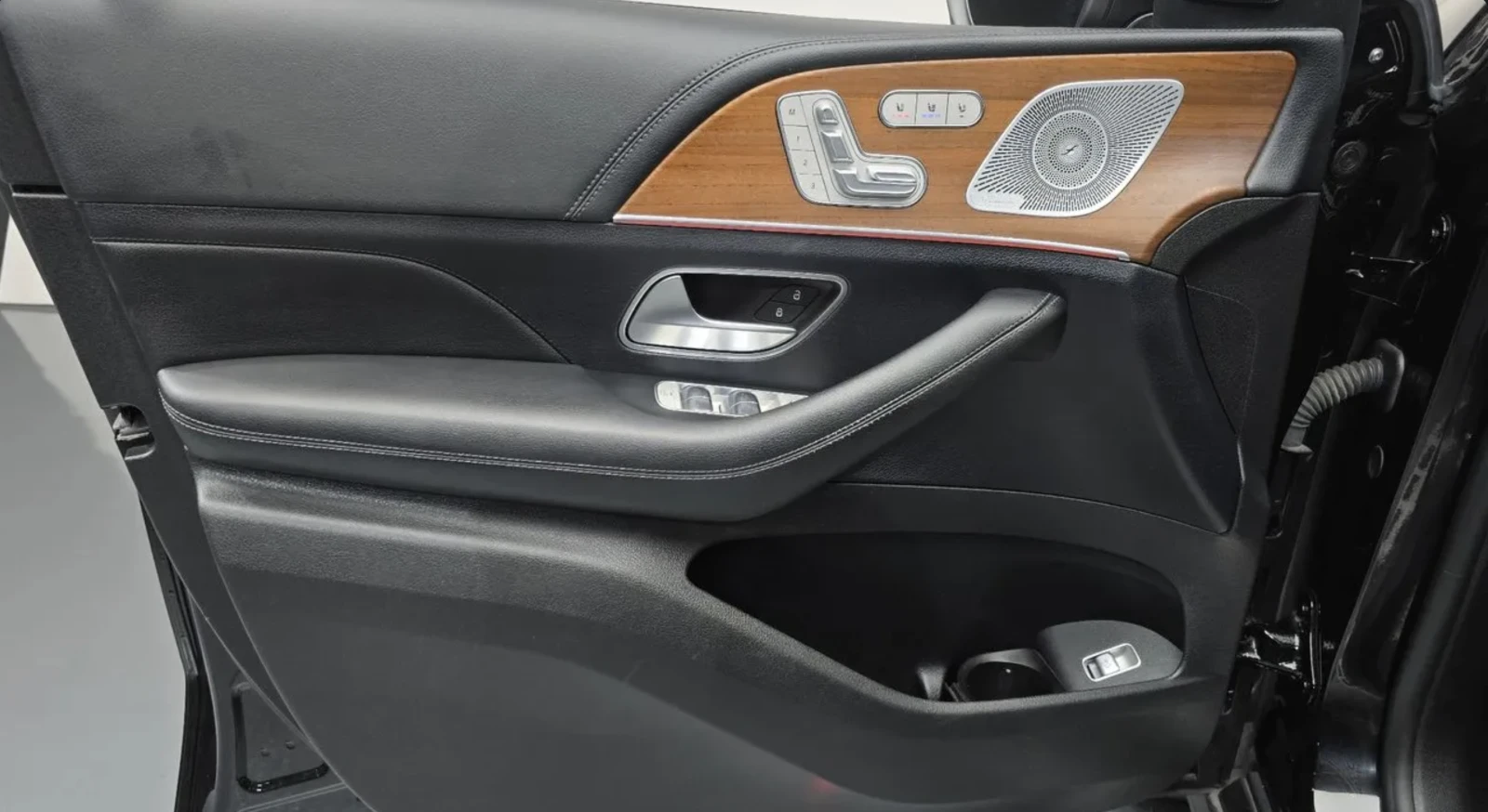 Mercedes-Benz GLE 450 AMG / BURMESTER / 360 CAM /HEAD UP, снимка 10 - Автомобили и джипове - 56016171