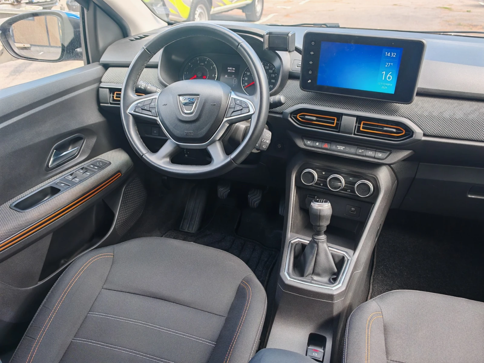 Dacia Sandero Stepway 1.0TCE ECO-G ГАЗ , снимка 10 - Автомобили и джипове - 56111443