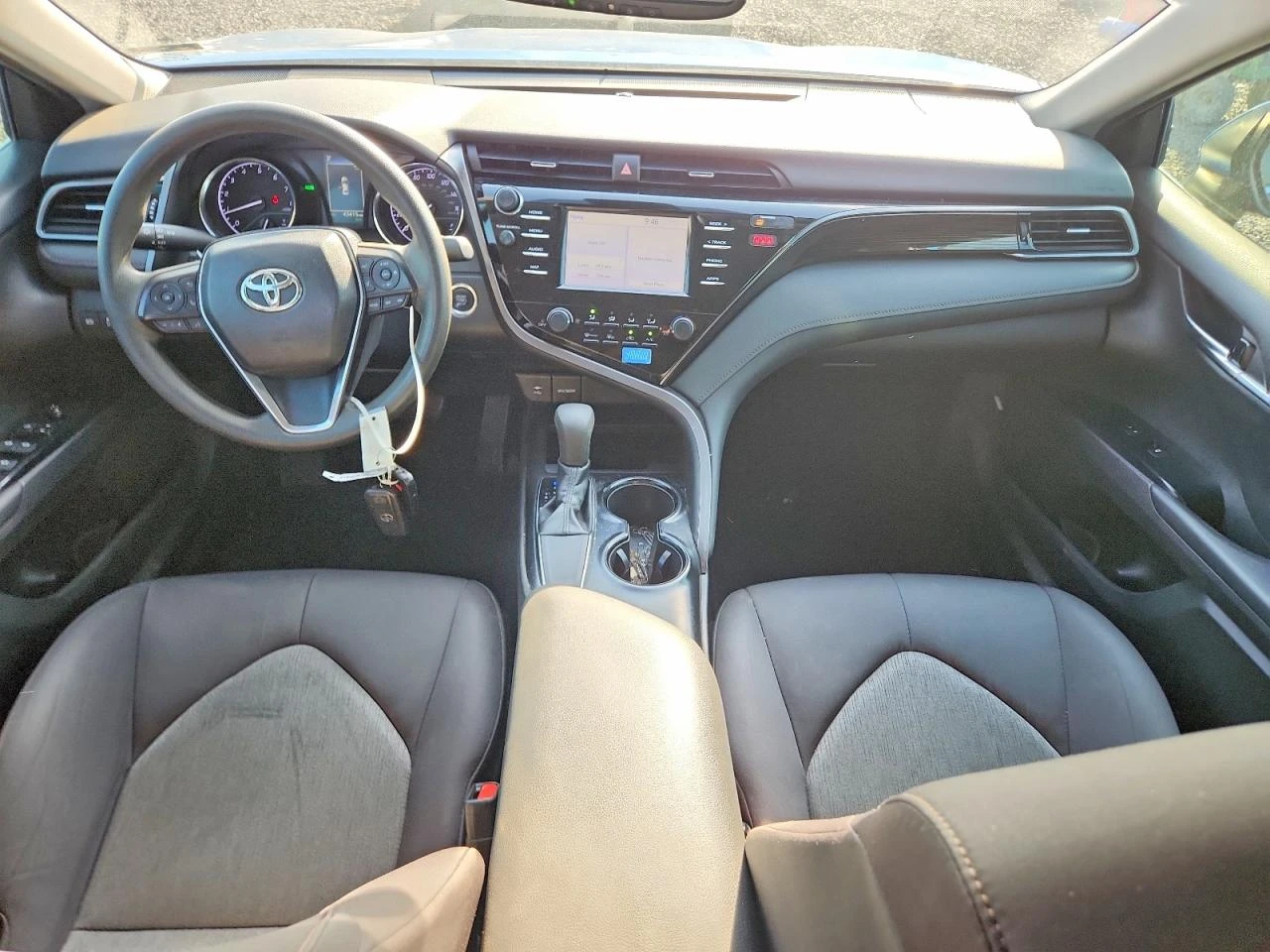 Toyota Camry 2.5l Le, снимка 8 - Автомобили и джипове - 56203088