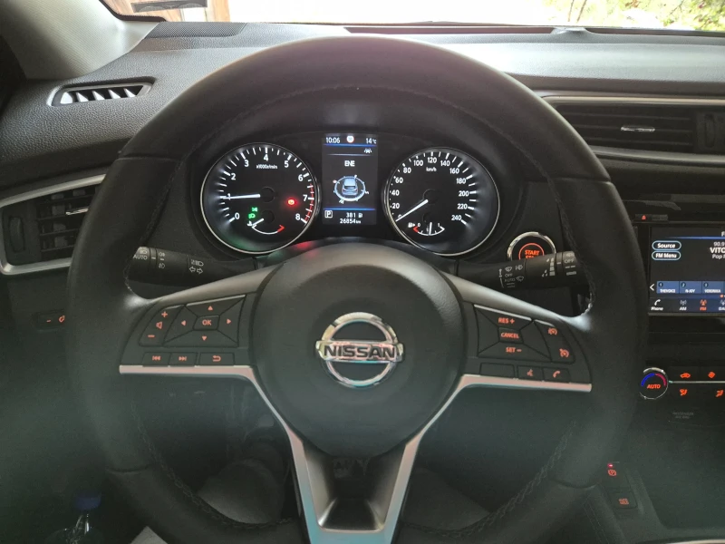 Nissan Qashqai, снимка 16 - Автомобили и джипове - 48741676