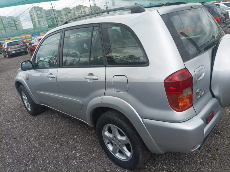 Toyota Rav4, снимка 9 - Автомобили и джипове - 48074159