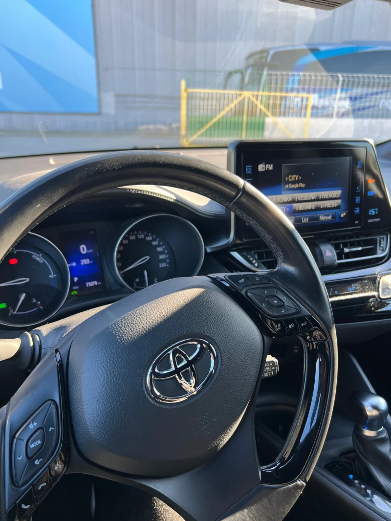 Toyota C-HR 1.8 Hybrid Гаранционна, снимка 8 - Автомобили и джипове - 48099388