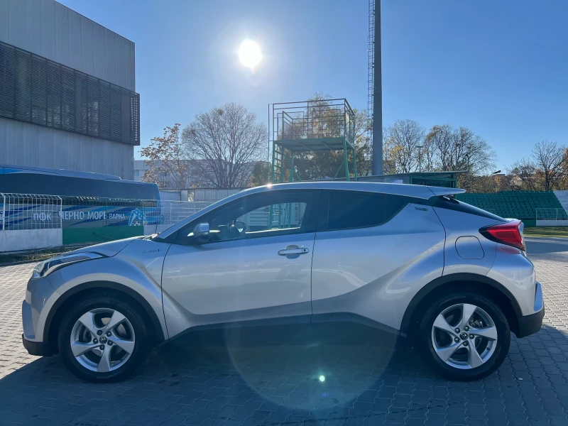 Toyota C-HR 1.8 Hybrid Гаранционна, снимка 2 - Автомобили и джипове - 48099388