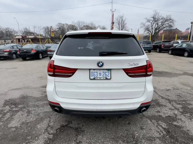 BMW X5 XDrive* SPORT * HID* Keyless* Нави* Telematics, снимка 3 - Автомобили и джипове - 48110551