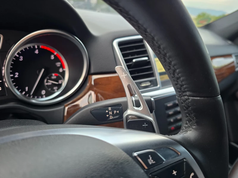 Mercedes-Benz ML * AMG Edition * Key less GO * Distronic * Camera *, снимка 11 - Автомобили и джипове - 52281472