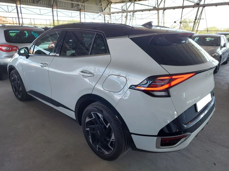 Kia Sportage 1.6 CRDi Mild-Hybrid GT Line Plus, снимка 4 - Автомобили и джипове - 51723363